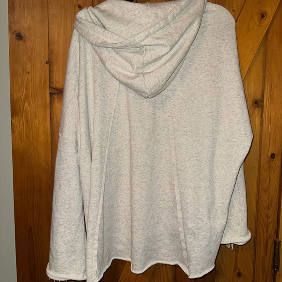 Women's Cream Hoodie Sweater NWT - Picture 3 of 4